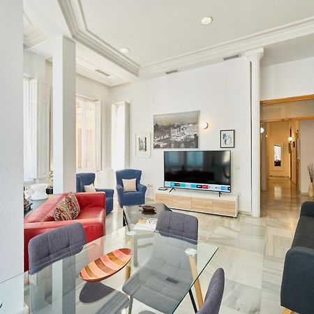 Boutique Suites Echegaray Малага Экстерьер фото